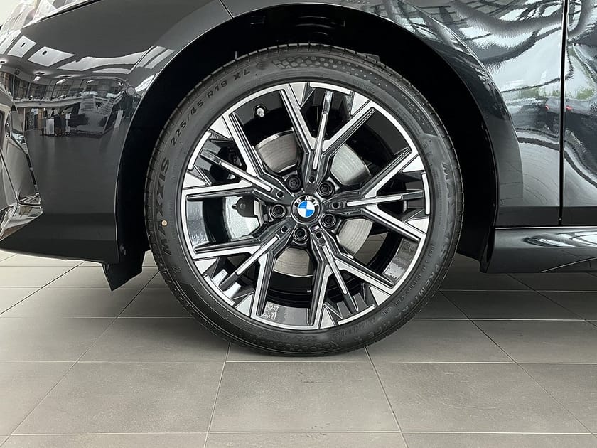 Bild 4 av BMW 120 M Sport Design Rattvärme Park Assist Driving Assist