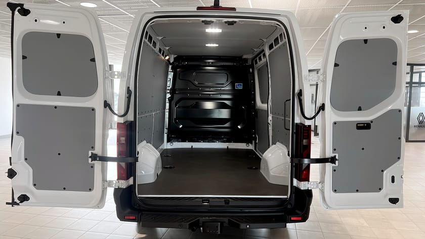 Bild 5 av Renault Master SKÅP L2H2 NORDIC LINE 150HK AUT - Värmare/Isolerat Skåp