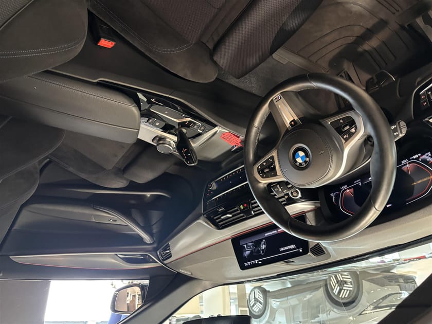 Bild 5 av BMW 520d xDrive Touring M Sport Drag Värmare HiFi Navigation