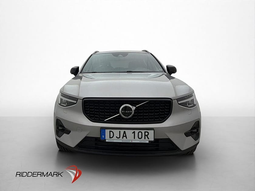 Bild 2 av Volvo XC40 Recharge T4 Plus Dark Värmare Kamera Drag MOMS