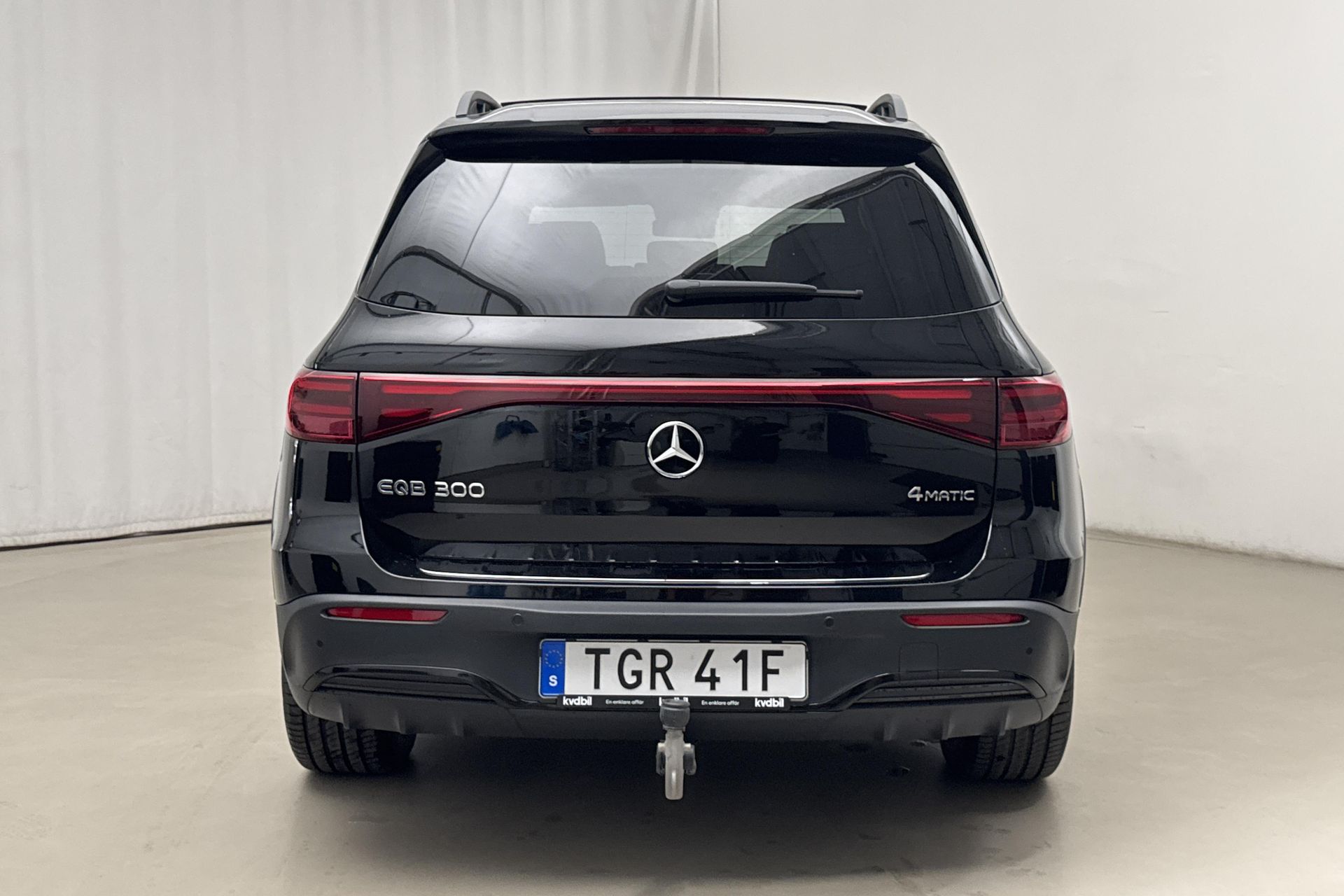 Mercedes-Benz EQB 300 4MATIC 2026, photo 6/10