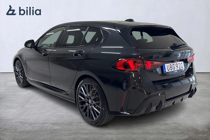 Bild 2 av BMW 120 M-Sport / Drag / HarmanK / M-Stol / 19 Tum / Rattvärme