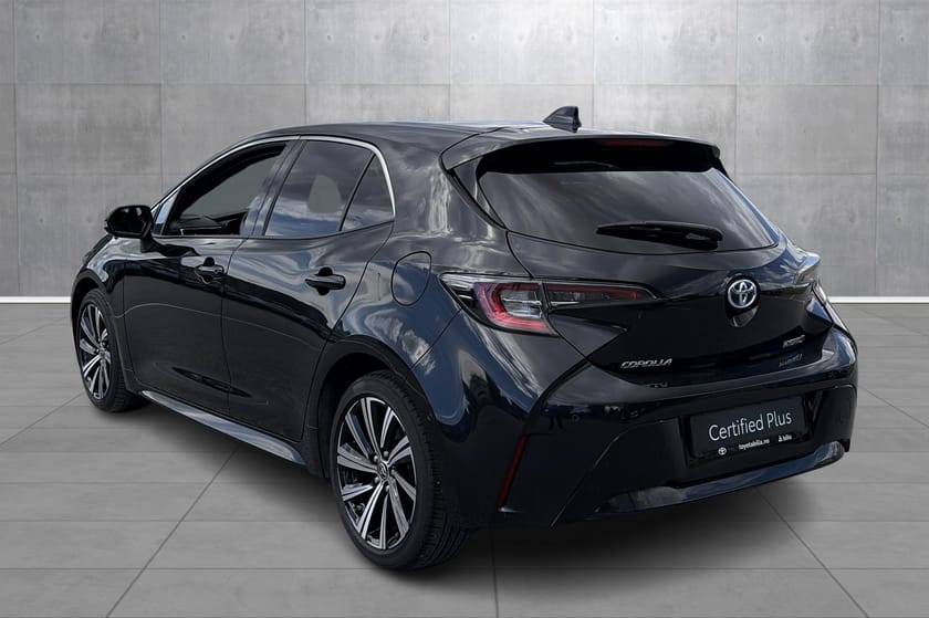 Bilde 3 av Toyota Corolla Hybrid 1,8l Active Tech Svart, navi, cruise, kamera