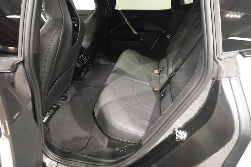 Bild 5 av BMW iX xDrive40 Sport Sky Lounge Drag Laser H K DAP