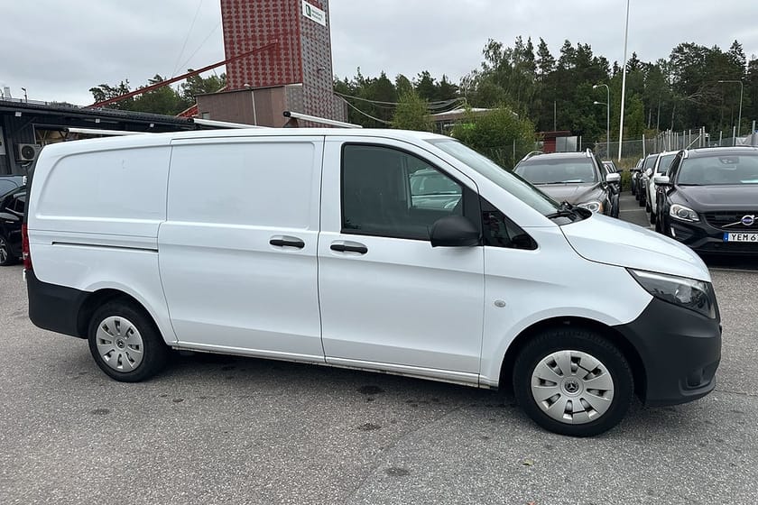 Bild 2 av Mercedes-Benz Vito 114 CDI 2.8t Aut 1 Ägare Lång MOMS