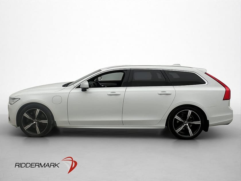 Bild 4 av Volvo V90 Recharge T8 AWD R-Design Nav Kamera Drag Värmare