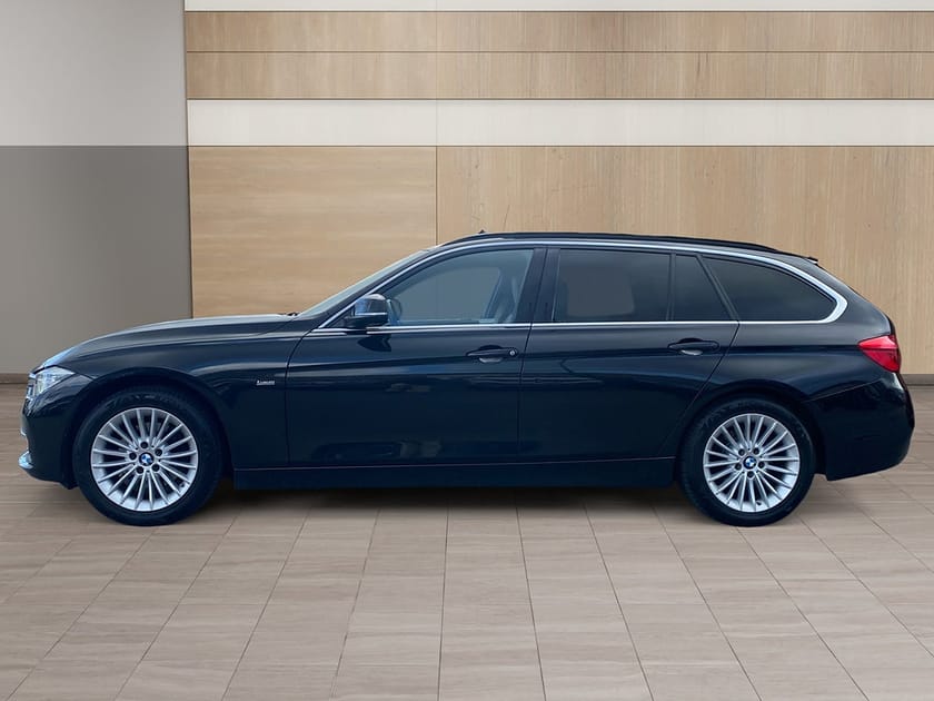 Bild 2 av BMW 320d xDrive Touring Steptronic Luxury Line