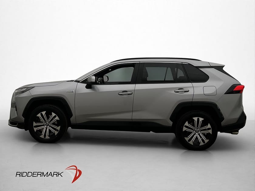 Bild 4 av Toyota RAV4 Plug-in Hybrid 306hk X-Edition Drag JBL Kamera