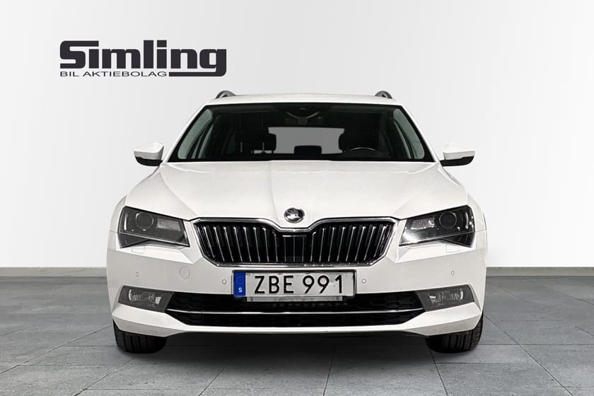 Bild 5 av Škoda Superb Kombi 2,0 TDI DSG7 4x4 Style Business ED 190 hk / Vinterhjul