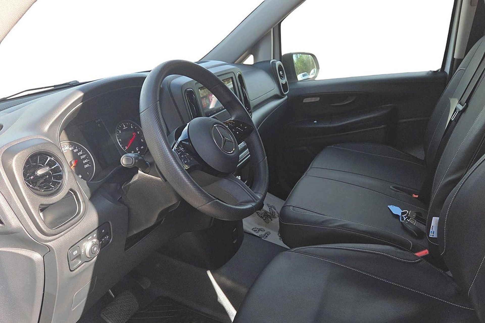 Mercedes-Benz Vito 2025, bild 6/10
