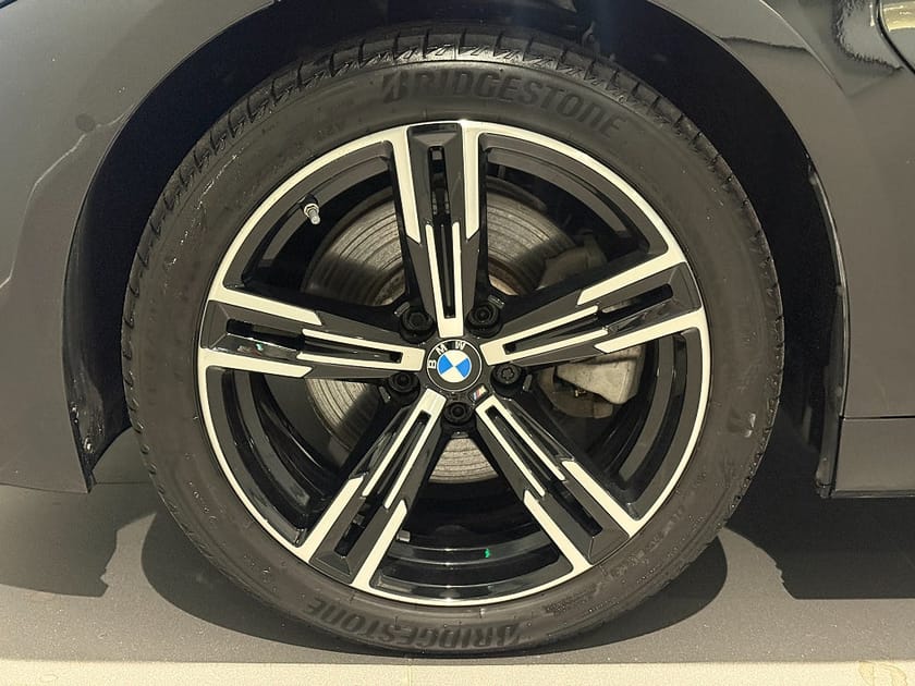 Bild 5 av BMW 330e Sedan M Sport Drag Adaptiv Farth HiFi Backkamera LED 18"