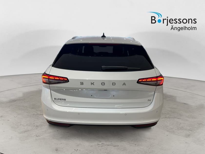 Bild 4 av Škoda Superb iV Kombi