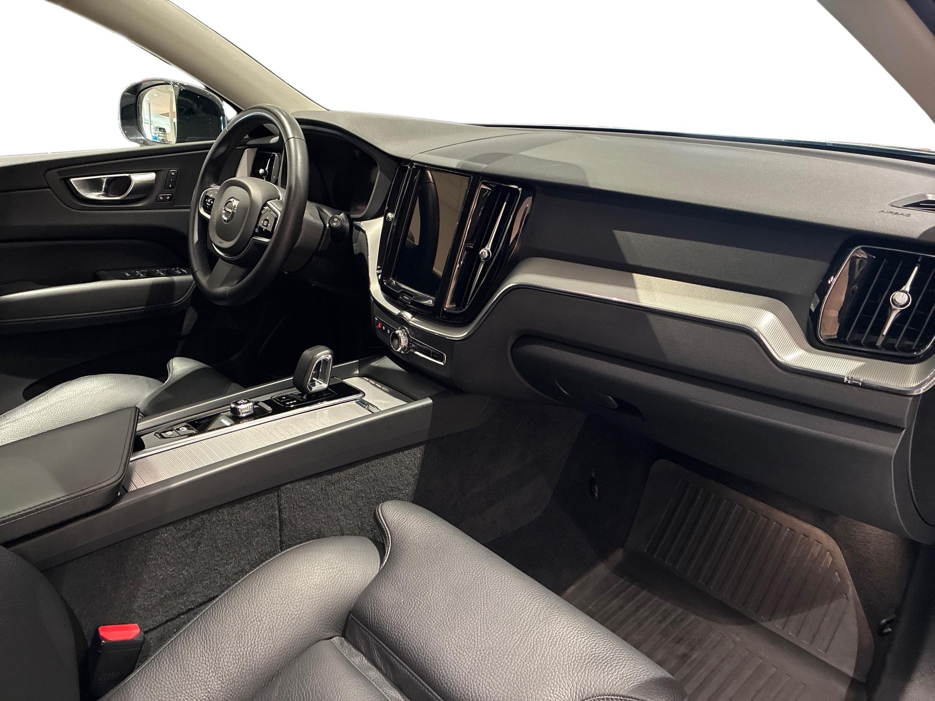 Volvo XC60 Recharge T6 Plus Dark Edition 2024, bild 4/10