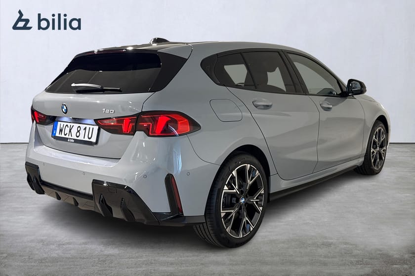 Bild 2 av BMW 120 M Sport / H/K / Rattvärme / Sportstol / Backkamera