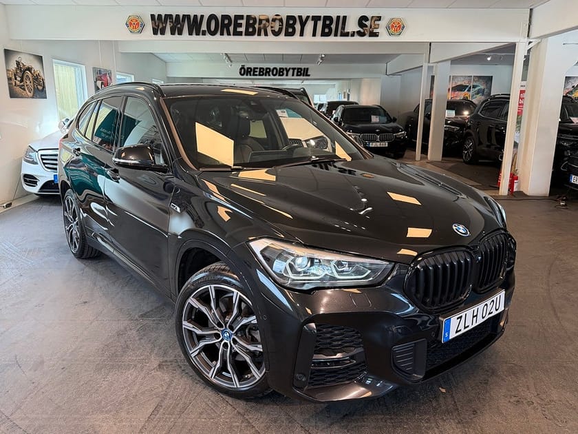 Bild 1 av BMW X1 xDrive25e Aut M Sport HUD Drag Gps Adaptiv farthållare