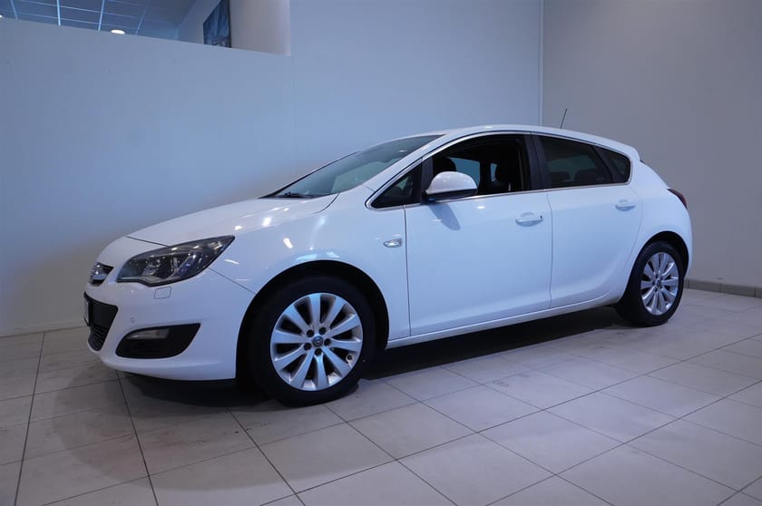 Bild 4 av Opel Astra 1,4 Turbo 140hk 5-D Dragkrok Rattvärme PDC Fram Bak