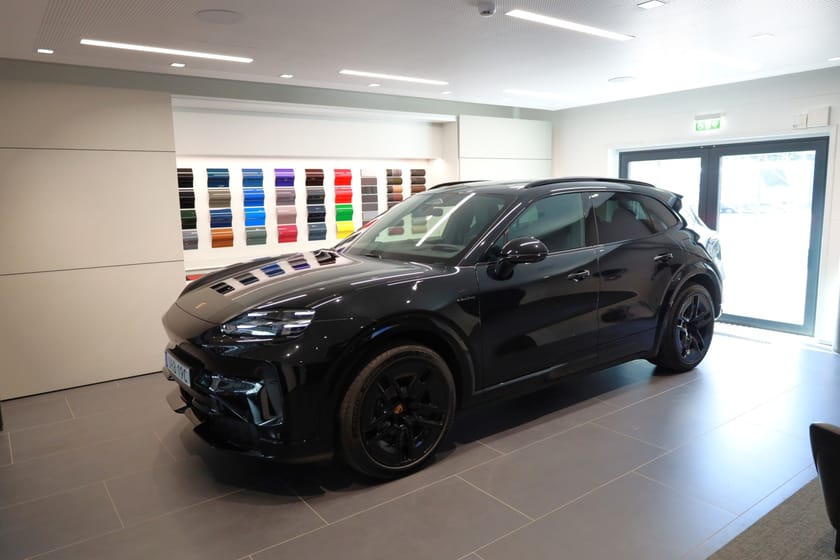 Bild 2 av Porsche Cayenne Electric 
