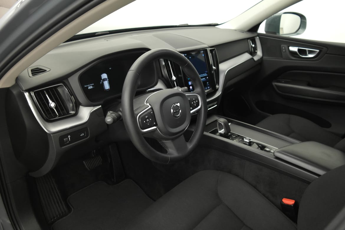 Volvo XC60 2022 - miniatyr 8