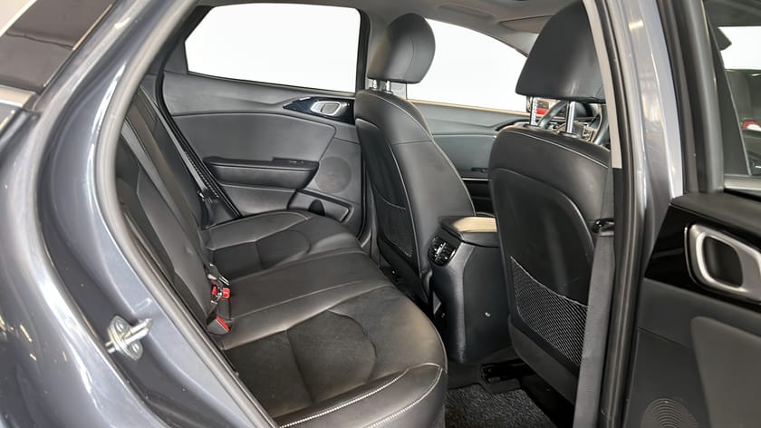 Bild 5 av Kia XCeed Plug-in Hybrid PHEV ADVANCE PLUS Pano B-kamera P-sensorer