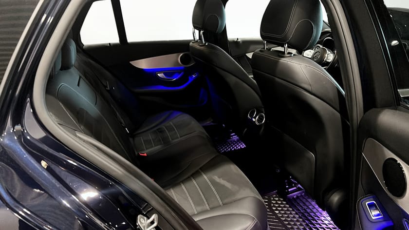 Bild 5 av Mercedes-Benz C 220 T d 4MATIC KOMBI Drag / Pano / AMG