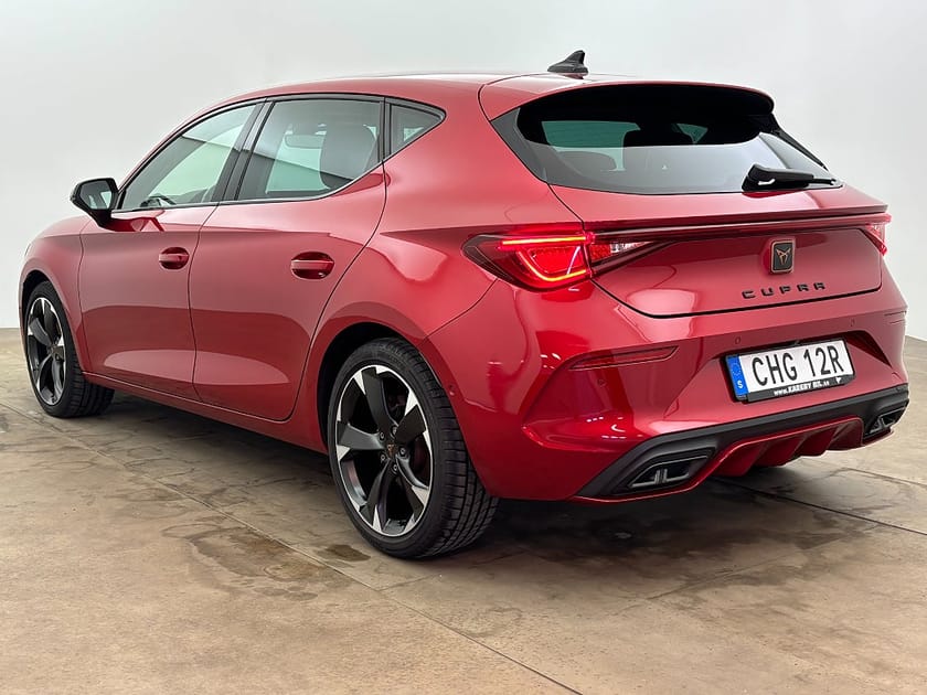 Bild 4 av CUPRA Leon 1.5 eTSI 150hk Backkamera Carplay