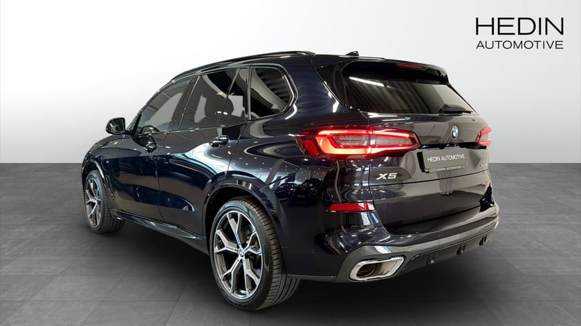 Bild 2 av BMW X5 xDrive45e iPerformance xDrive 45e M Sport H/K Laser Pano Sky Komfortstolar Drag 360