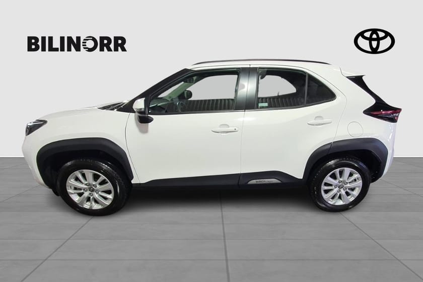 Bild 2 av Toyota Yaris Cross Hybrid 115 AWD-i 1,5 ACTIVE SÄKERHETSPAKET V-HJUL