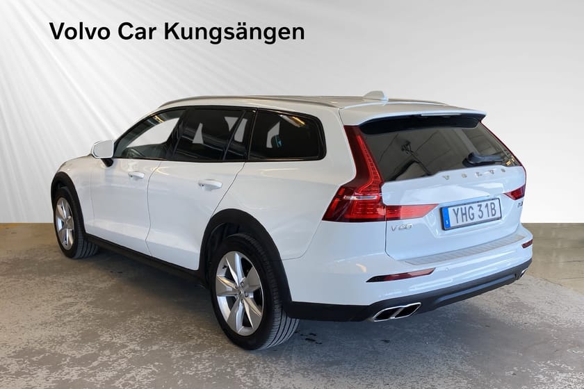 Bild 4 av Volvo V60 Cross Country B4 AWD Diesel Adv DRAG/LÄDER/HARMAN/360