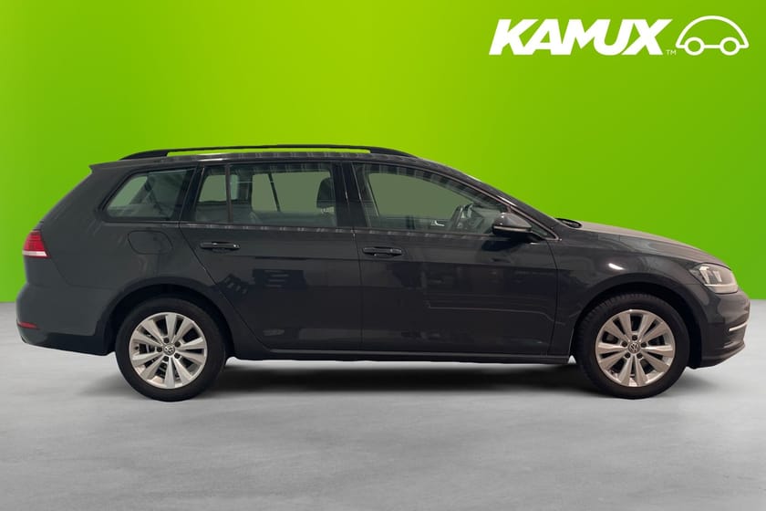 Bild 2 av Volkswagen Golf Sportscombi Variant 1.0 TSI GRILL PÅ KÖPET!    Backkamera 110hk