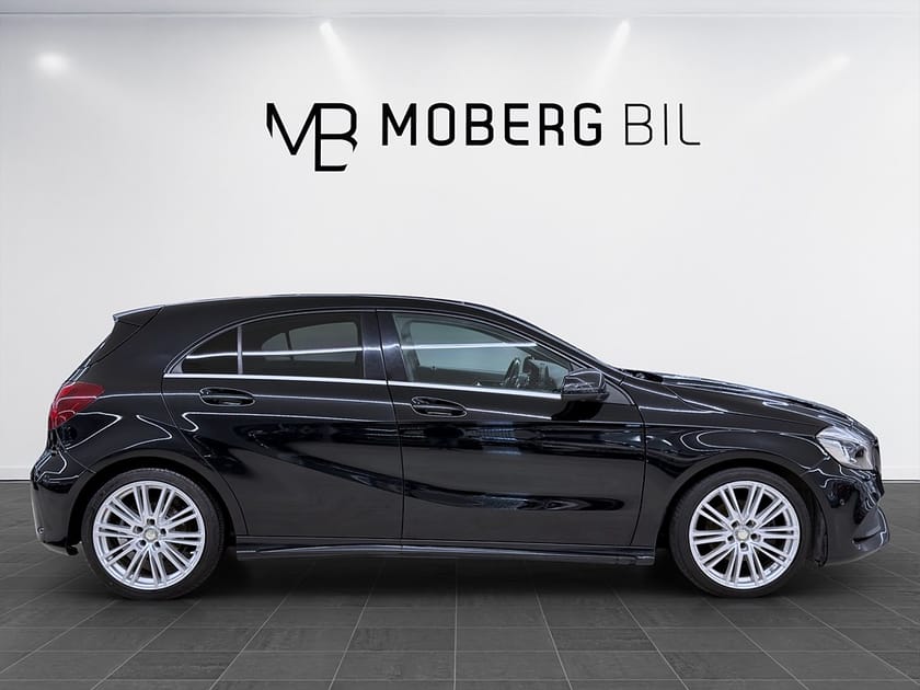 Bild 3 av Mercedes-Benz A 200 d 136hk AMG Läder Pano El-stol