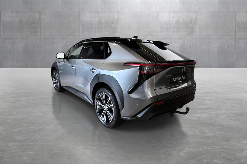 Bilde 3 av Toyota bZ4X Elektrisk 218 hk Automatgir AWD Executive Bitone