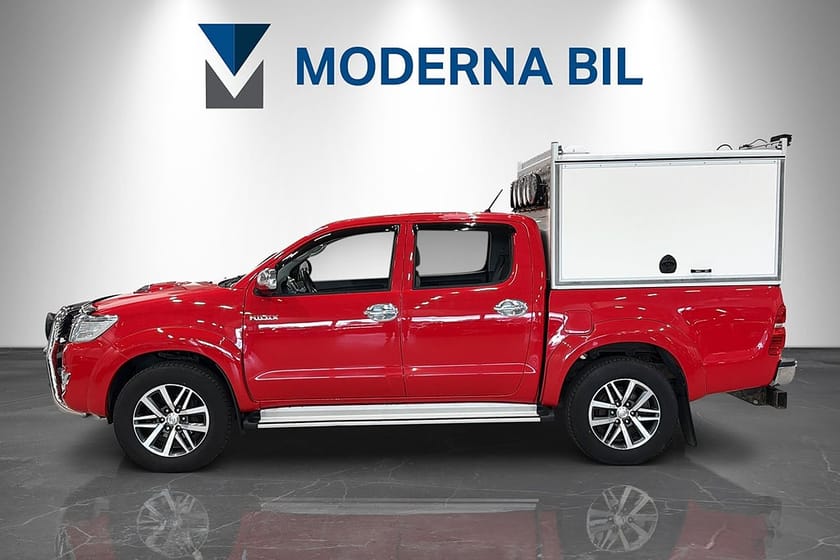 Bild 3 av Toyota Hilux Dubbelhytt 3.0 D-4D 171hk 4x4 Automat Kåpa M-värm Extraljus Drag