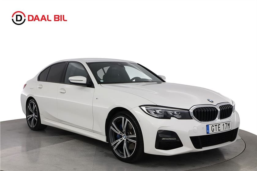 Bild 3 av BMW 330e xDrive Sedan 292HK M-SPORT COCKPIT KUPÉVÄRMARE P-SENS