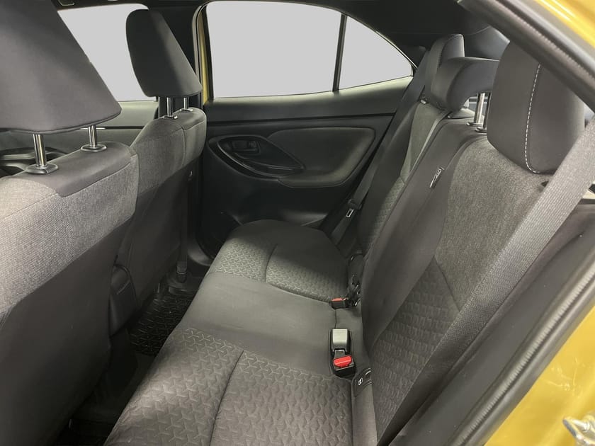Bild 3 av Toyota Yaris Cross Hybrid AWD-i 1.5 Active Plus Drag Sommar/Vinterhjul