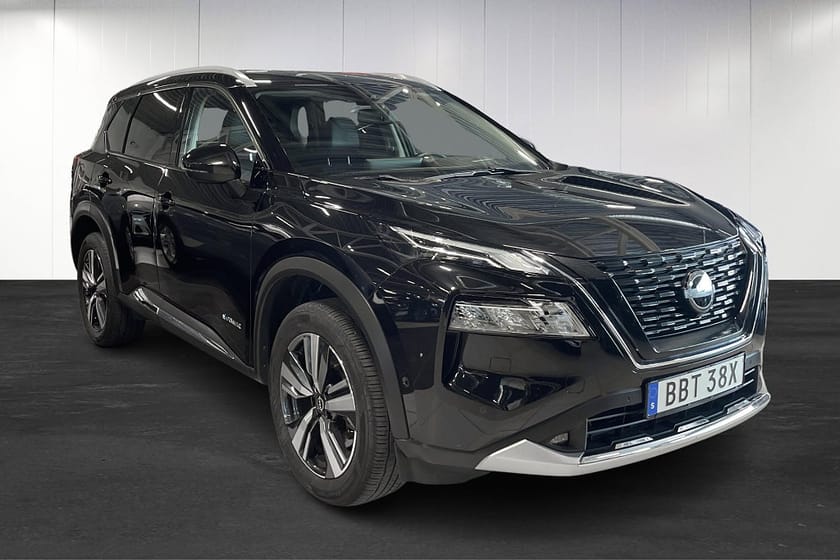 Bild 2 av Nissan X-Trail e-4ORCE Tekna 360° Navi Head up Skinn