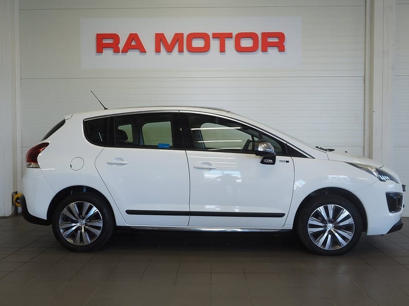 Bild 4 av Peugeot 3008 1.2 e-THP 130hk | Pano | Drag | P-Sen |