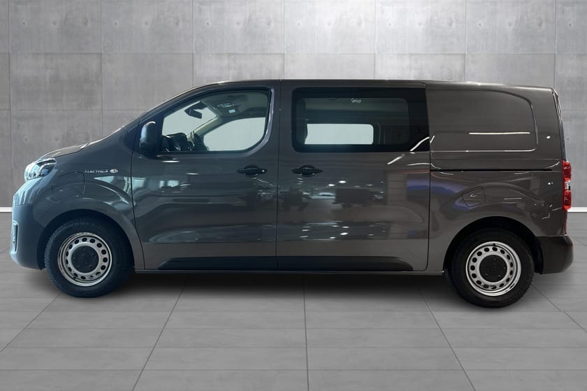 Bilde 2 av Toyota Proace Electric 75kwt comfort L1H1 Medium Fleet Colour