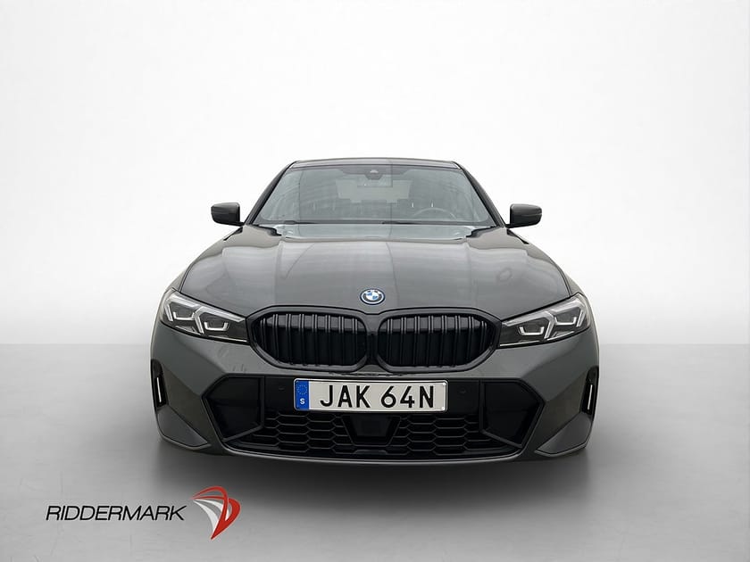 Bild 2 av BMW 330e xDrive Sedan M Sport MOMS Adapt-fart Navi Ambient