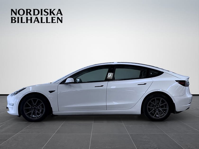 Bild 4 av Tesla Model 3 Long Range AWD MOMS Panoramatak Backkamera Bluetooth
