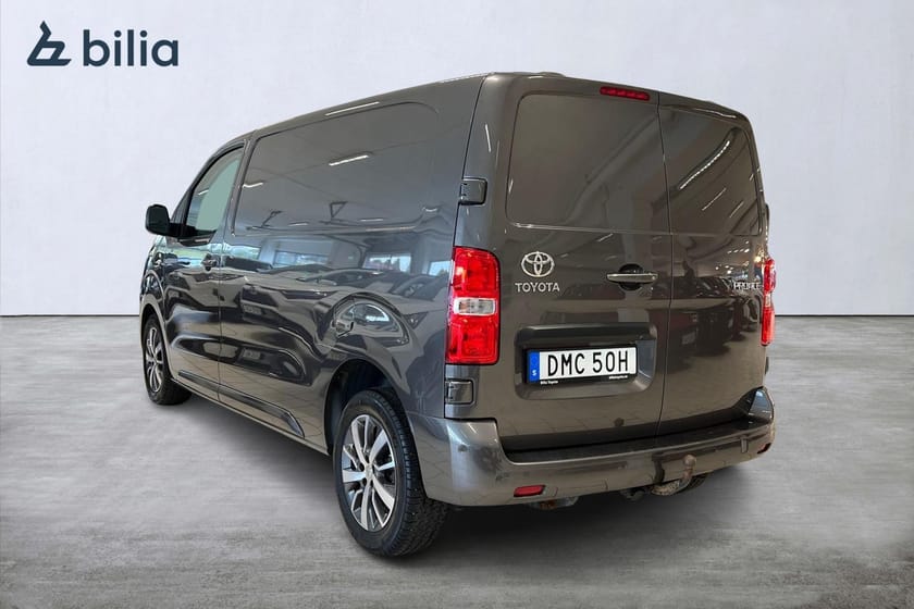 Bild 2 av Toyota Proace Medium 2,0D 145Hk AUT Professional Drag