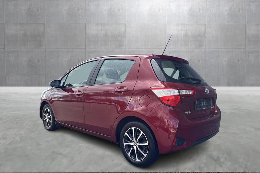 Bilde 2 av Toyota Yaris Hybrid Navi I Komp. service I Velholdt