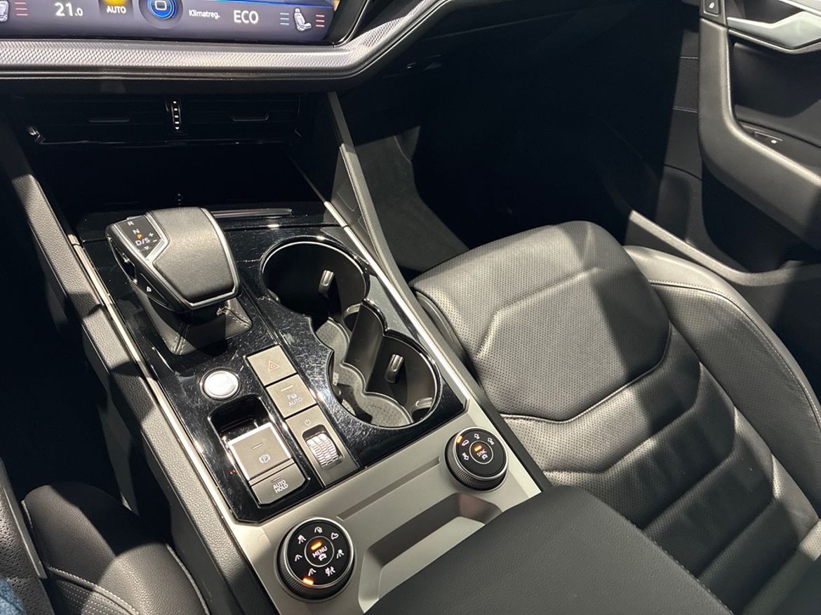 Volkswagen Volkswagen Touareg — bild 12