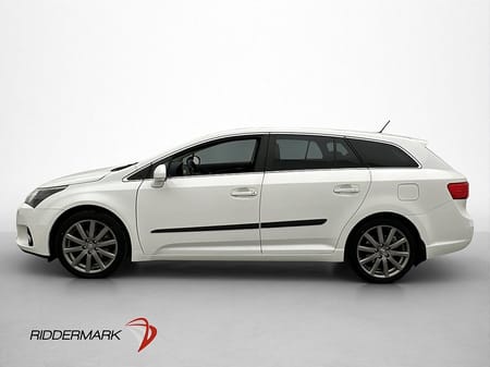 Toyota Avensis Kombi 147hk Premium Skinn Pano Kamera M-värm Drag