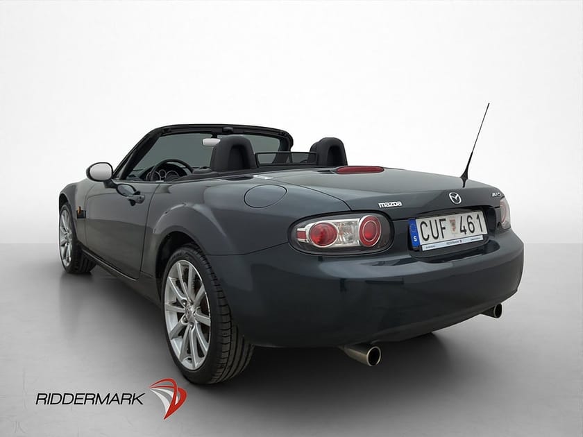 Bild 4 av Mazda MX-5 Soft-top 2.0 MZR 160hk Skinnklädsel BOSE 1 Brukare