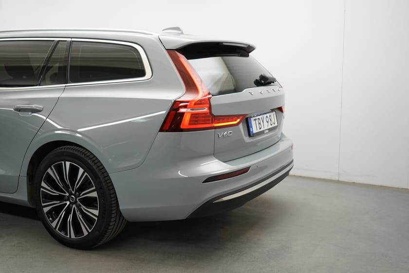 Bild 3 av Volvo V60 T6 Core Bright, Baklucka elmanövrerad, Navigation