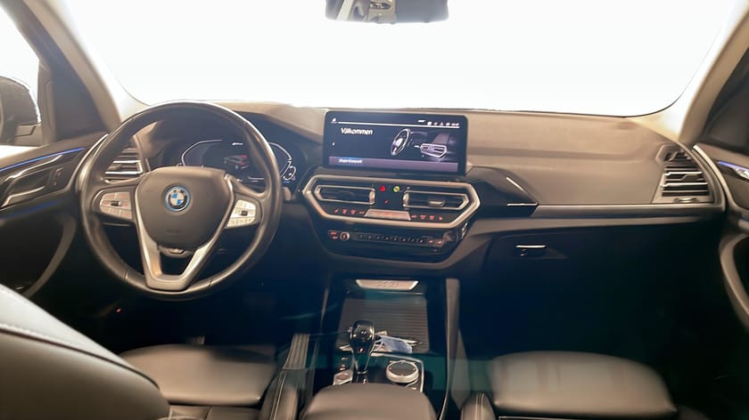 Bild 4 av BMW X3 xDrive30e Värmare Drag Adaptiv farth Sportstolar Backkamera