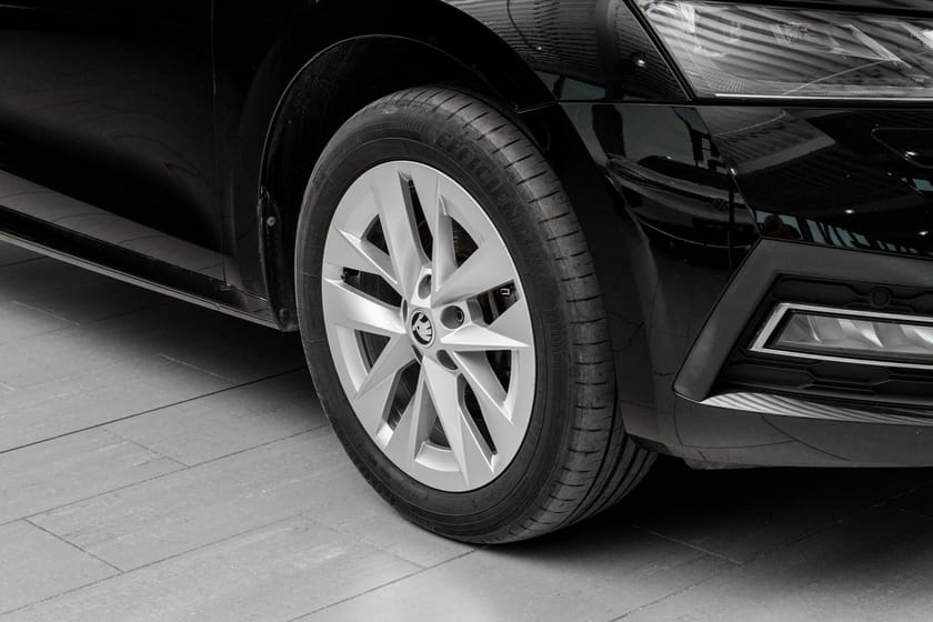 Bilde 2 av Škoda Octavia Stasjonsvogn ACC•KROK•MOTORVARMER•RYGGEKAMERA•FRI FRAKT