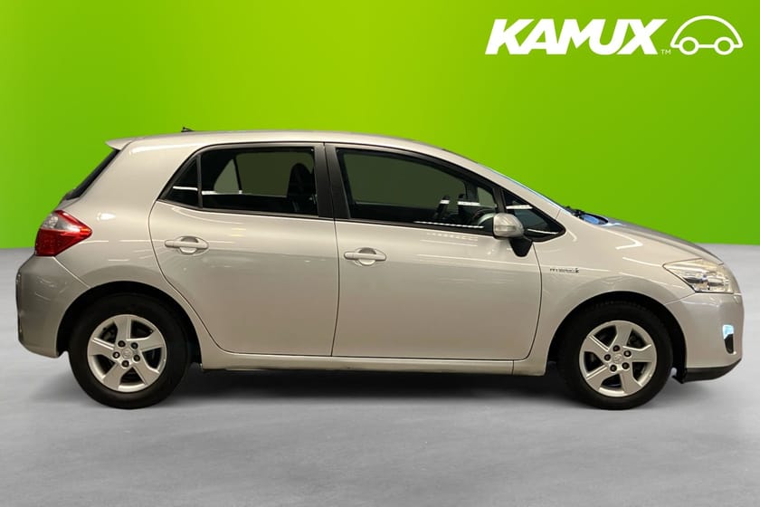 Bild 2 av Toyota Auris Hybrid e-CVT GRILL PÅ KÖPET! 136hk  Perkeringssensorer Bak