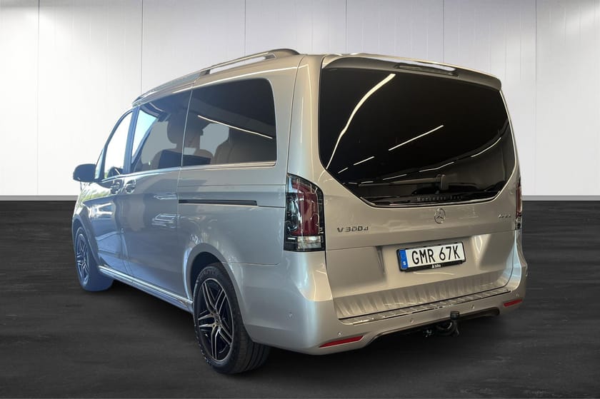 Bild 4 av Mercedes-Benz V 300d 4MATIC 3.2t AMG, 7-sits, drag, backkamera, vihjul, kupevärmare m tidur, burmester