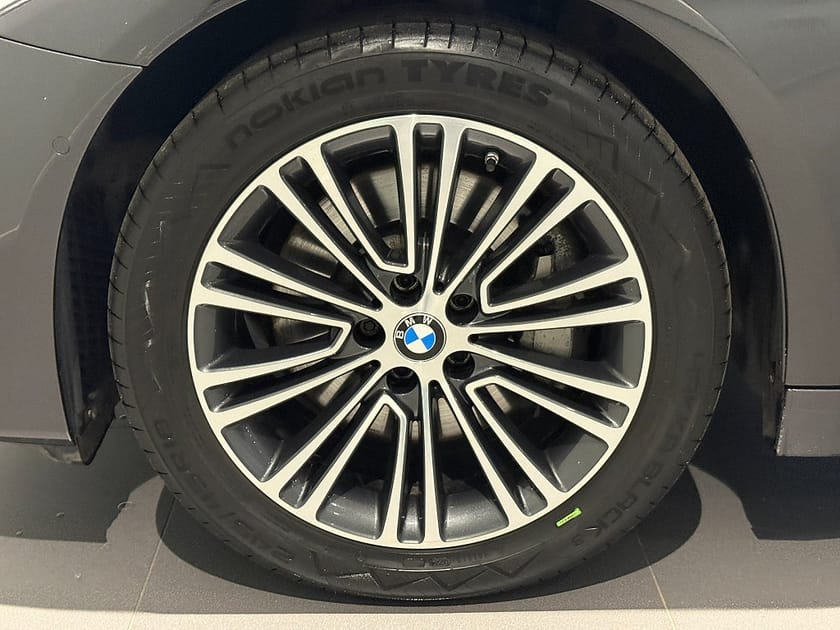 Bild 5 av BMW 530i xDrive Touring Sport Line Drag HiFi Sportstol P. Assist